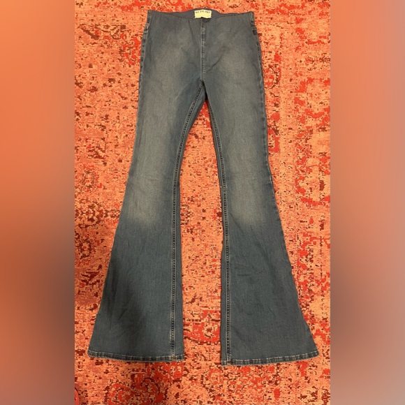 We the Free Penny Pull-On Flare Mid Rise Stretch Denim Jean - Picture 3 of 8